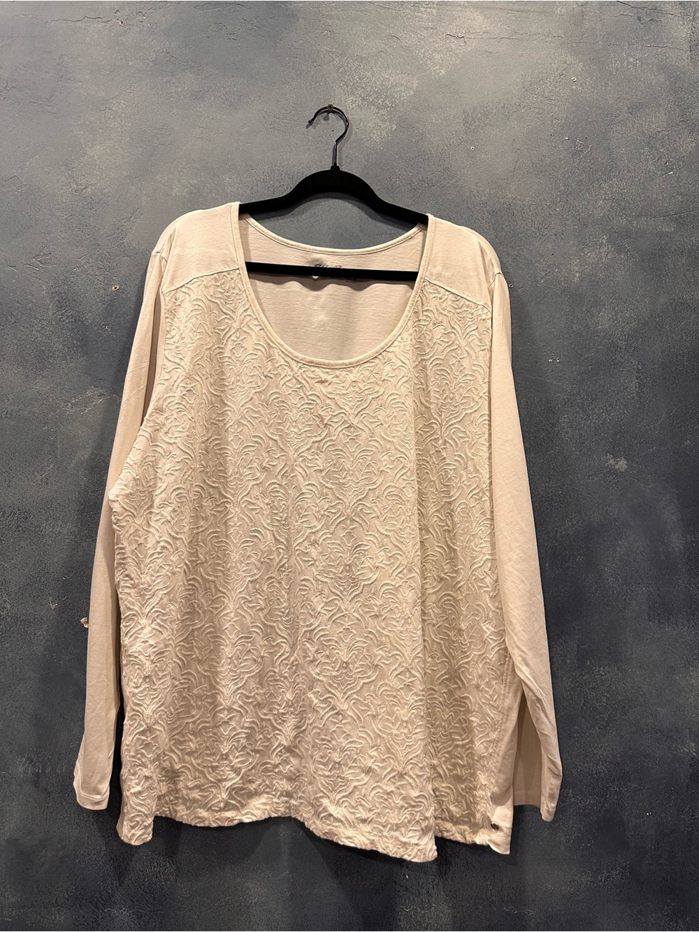 Eddie Bauer Cream Long Sleeve Embroidered Scoop Neck Tee